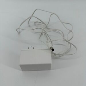 Arlo AC Adapter Power Supply 5009602 Model 2AAJ018F1 100 120V 1.5A 50 60Hz